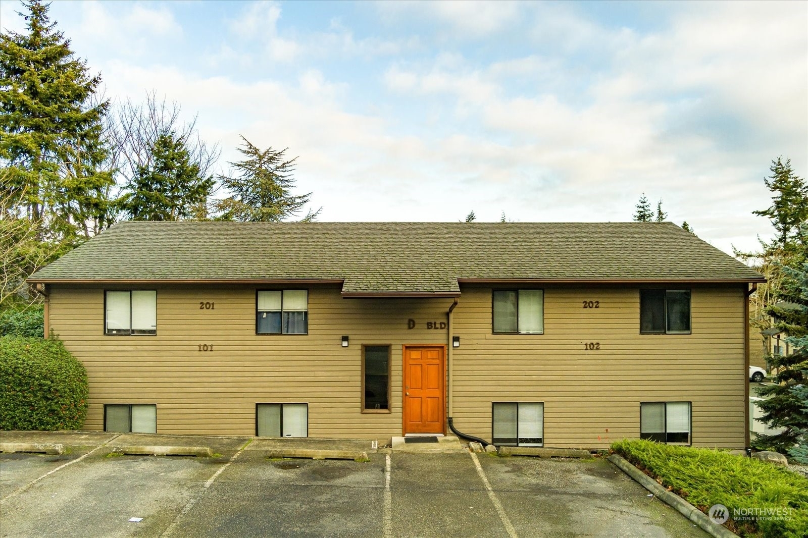 690 NW Atalanta Way Bldg D  Oak Harbor WA 98277 photo