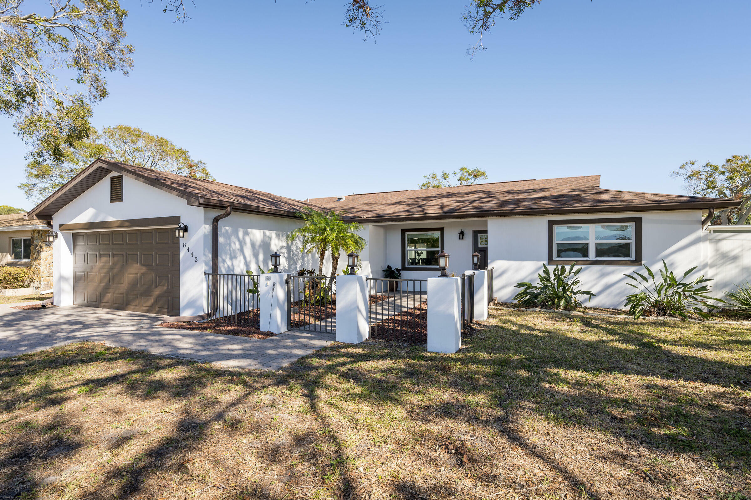 Property Photo:  8443 Denise Drive  FL 33777 