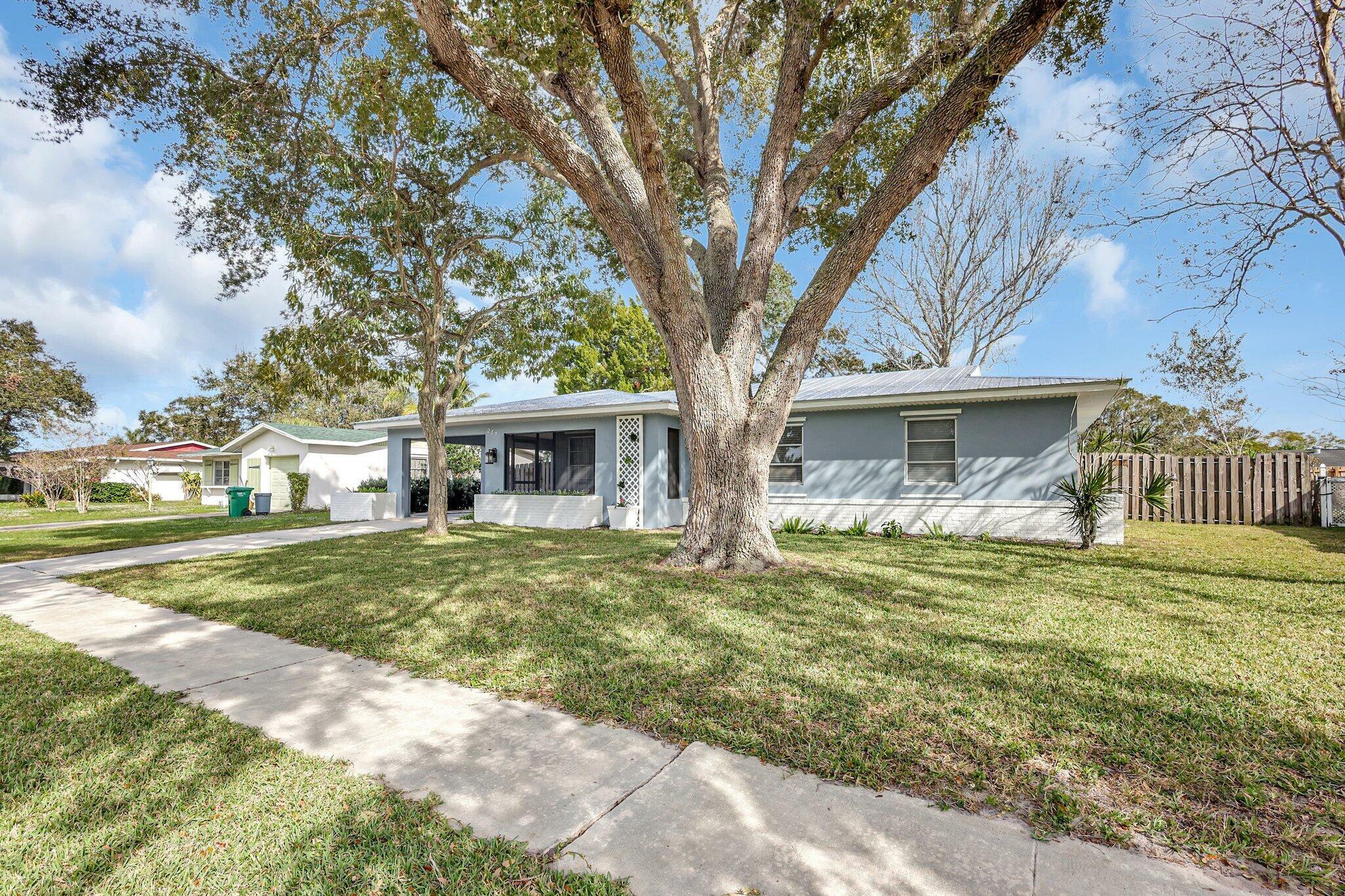 Property Photo:  265 NE Mainsail Street  FL 34983 