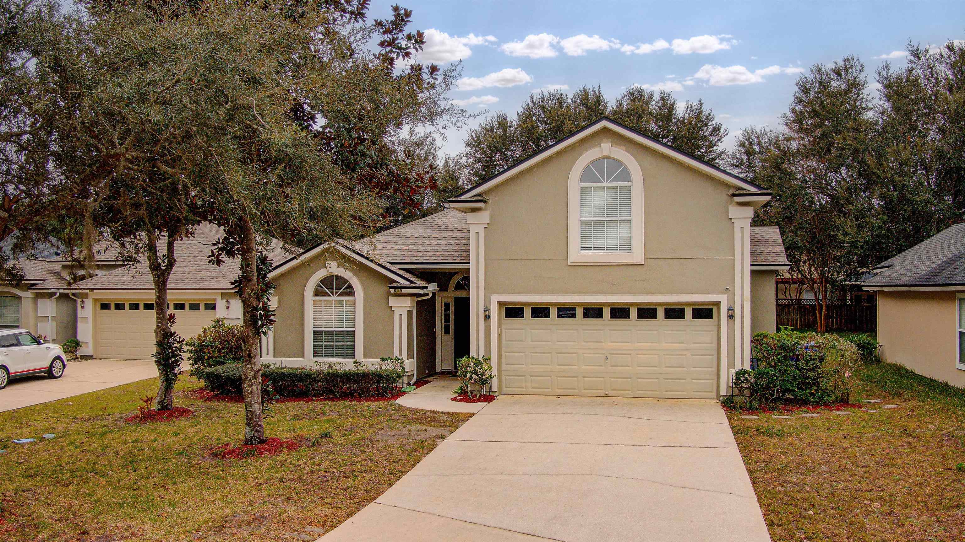 Property Photo:  939 Silver Spring Ct  FL 32092 