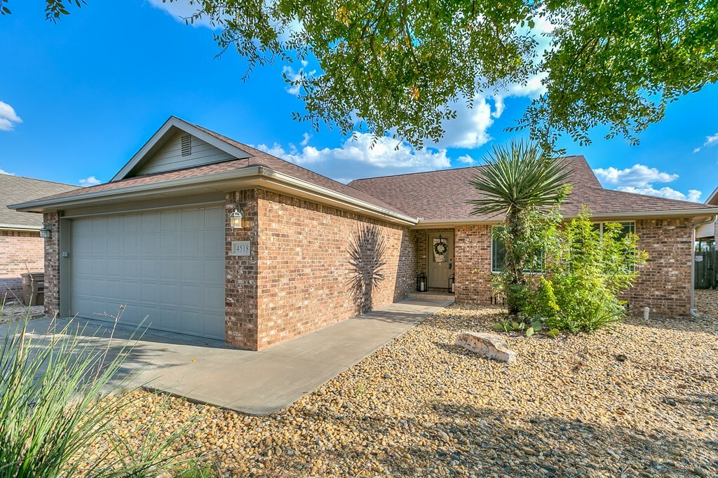 Property Photo:  4518 Oak Grove Blvd  TX 76904 