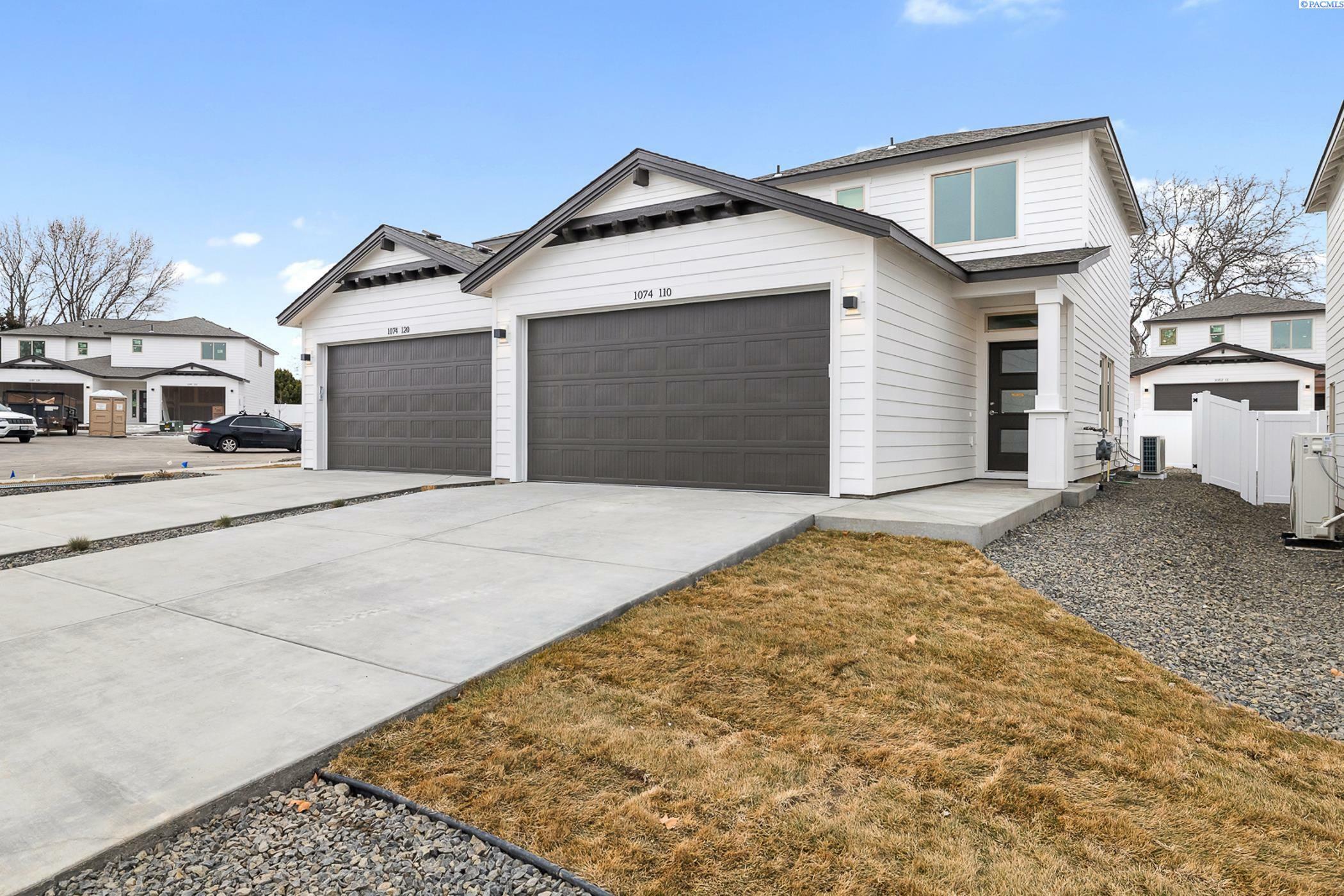 Property Photo:  1074 S Underwood Pl  WA 99337 