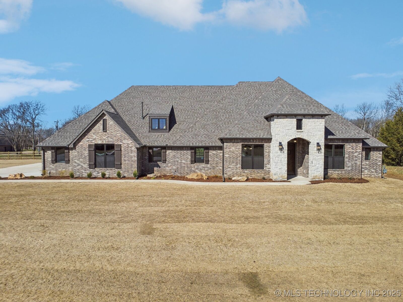 Property Photo:  20928 S Addison Avenue  OK 74019 