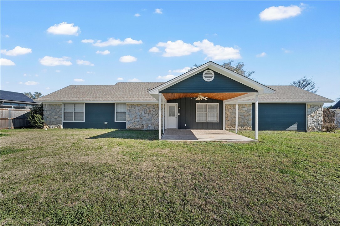 Property Photo:  216 Timber View Drive  TX 76705 