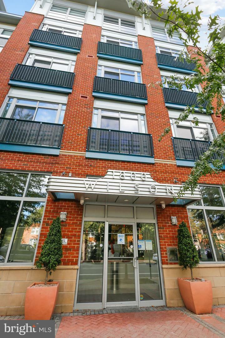 Property Photo:  1800 N Wilson Boulevard 405  VA 22201 