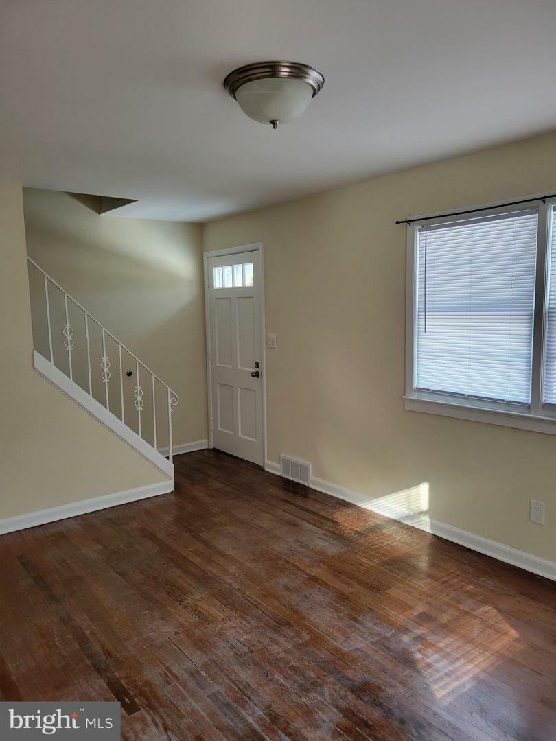 Property Photo:  37 Albemarle Avenue  NJ 08638 