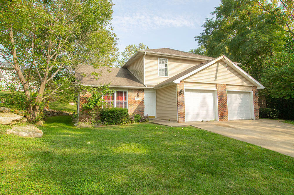 Property Photo: 1324 Godas Dr MO 65202