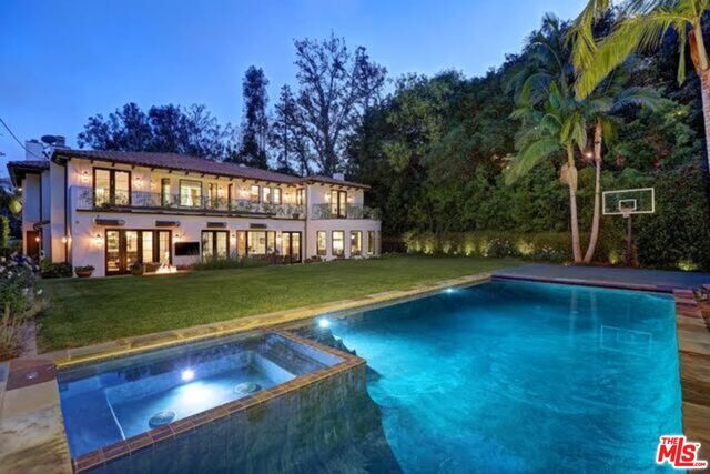 Property Photo:  12179   Leven Ln  CA 90049 