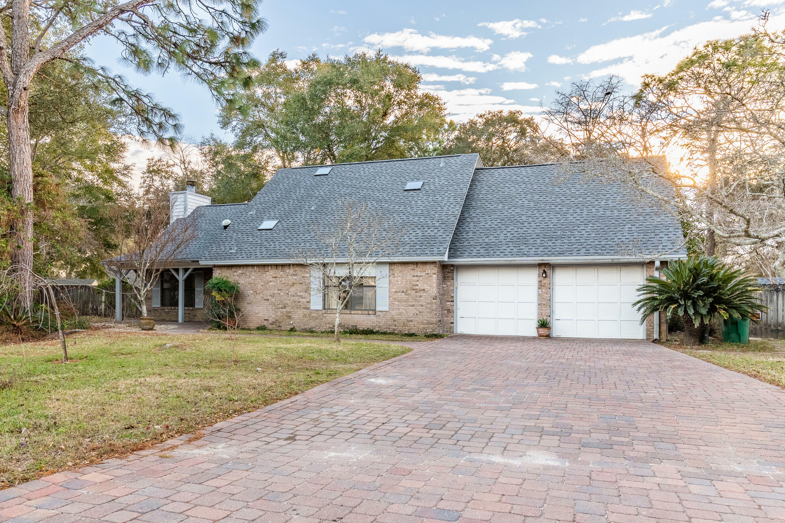 Property Photo:  308 N Greenwood Cove  FL 32578 