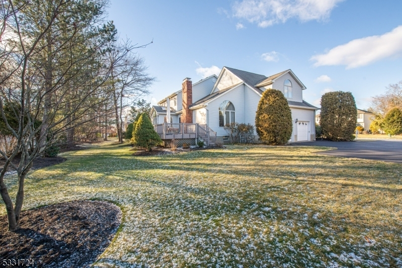 Property Photo:  7 Brentwood Ct  NJ 07470 