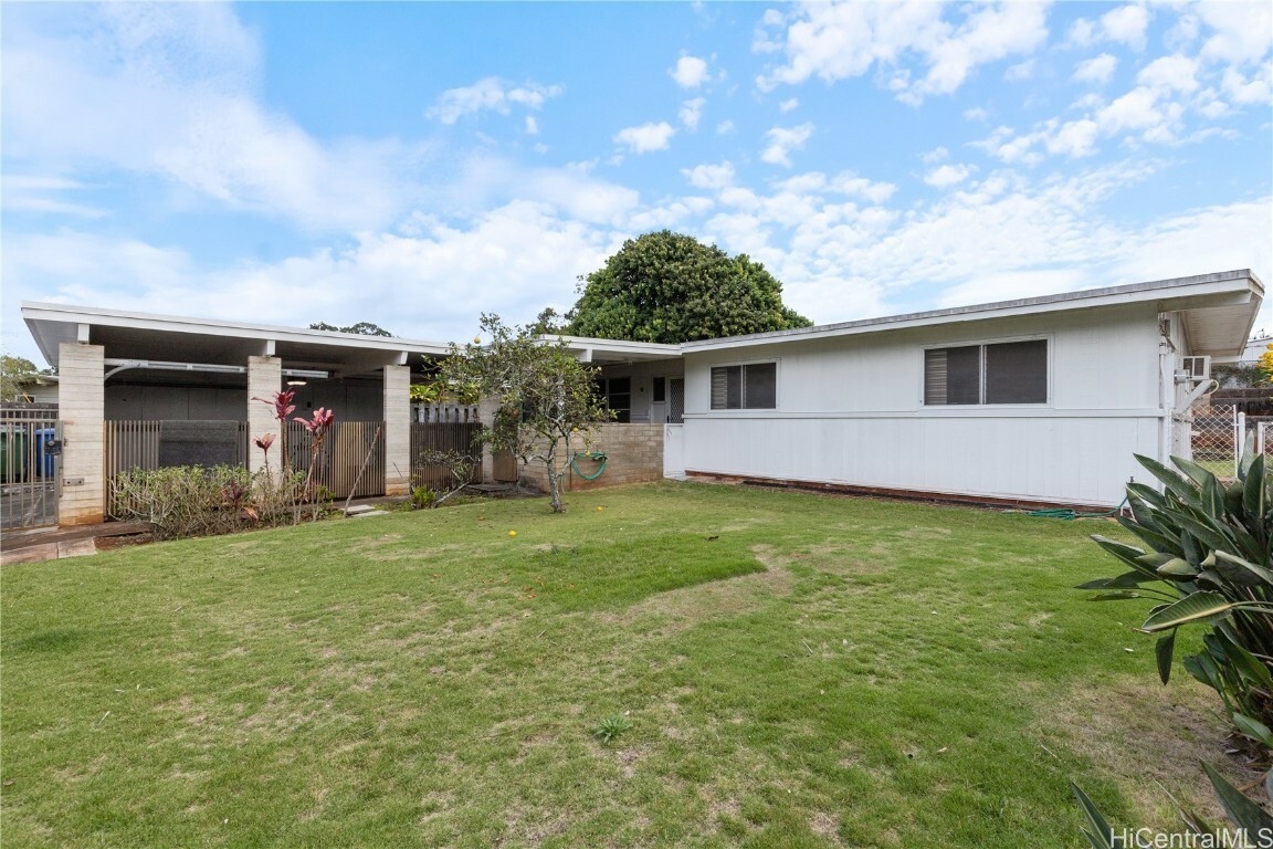 Property Photo:  62 California Avenue  HI 96786 