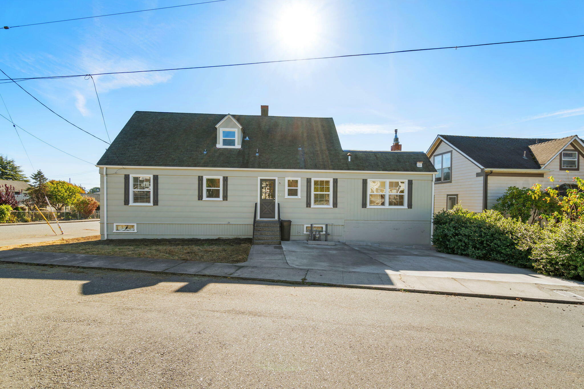 Property Photo: 858 6th Street CA 95540