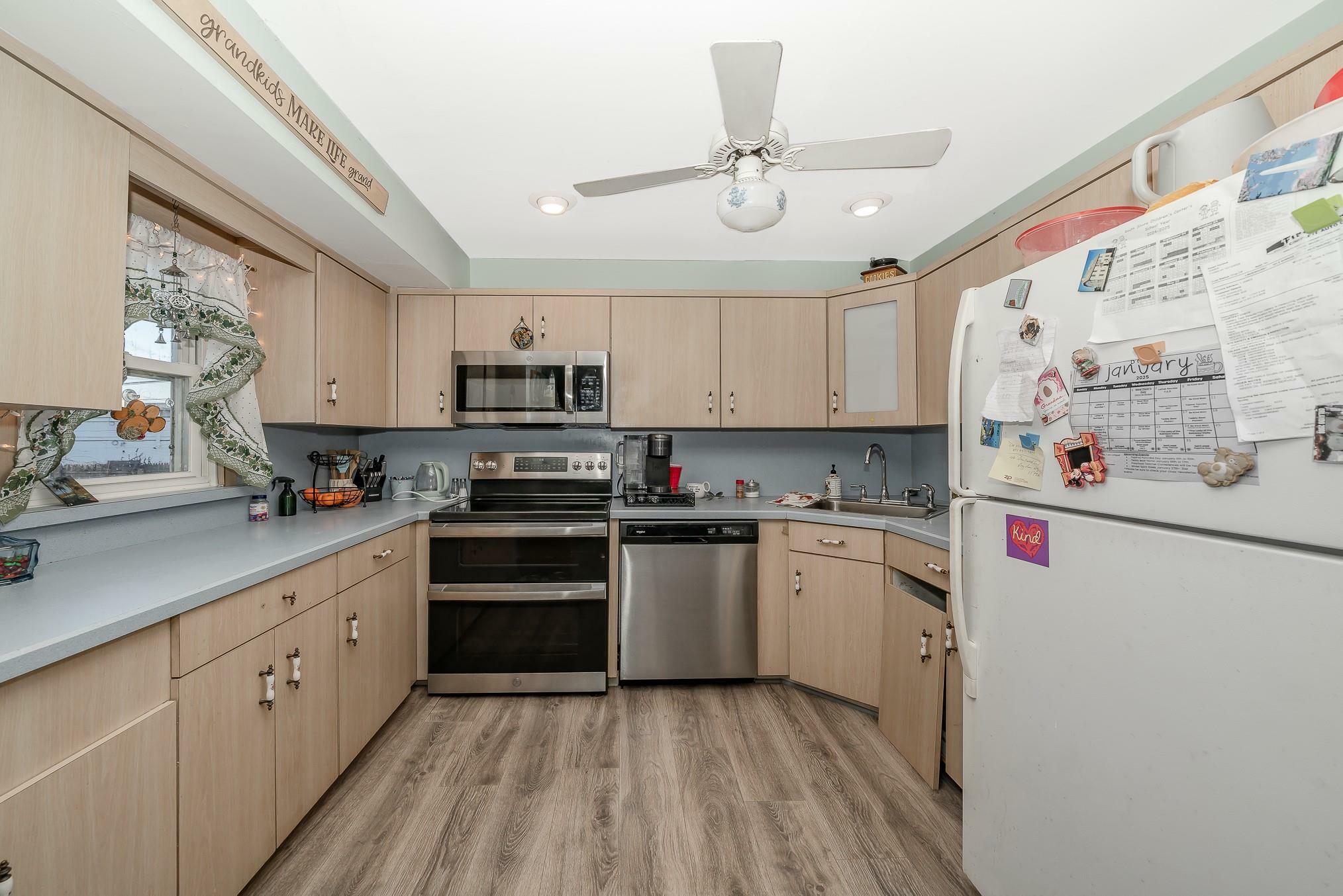 Property Photo:  915 N Broome Avenue  NY 11757 