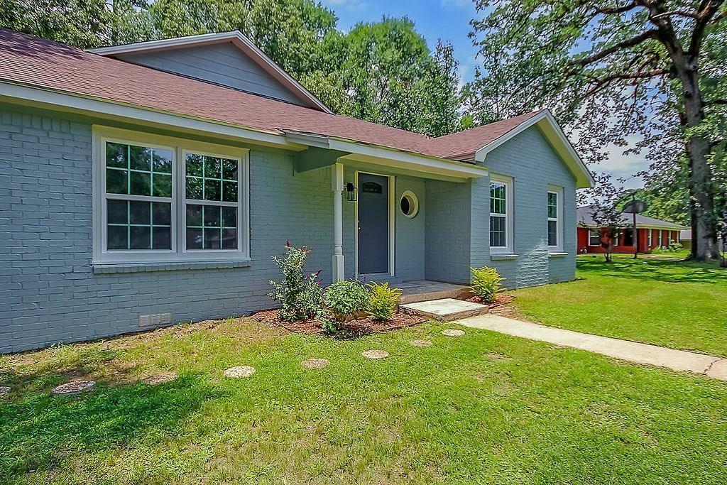 Property Photo:  328 Sunset Blvd  TX 75904 