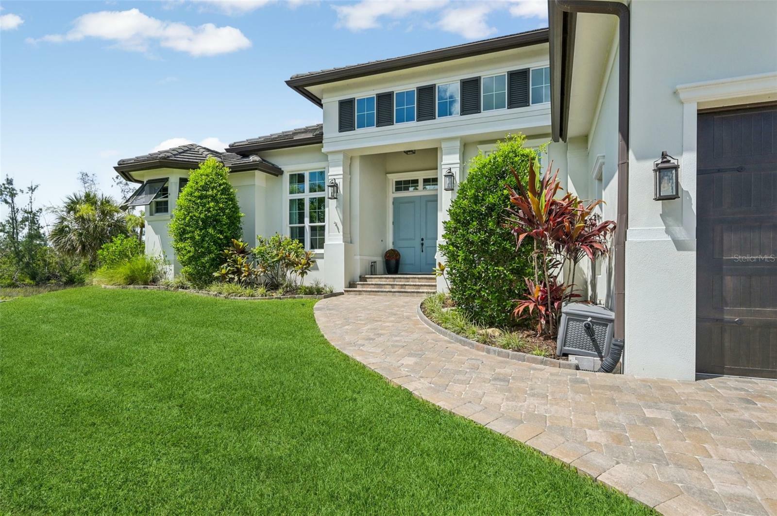 Property Photo: 609 Colonial Bay Drive FL 34275