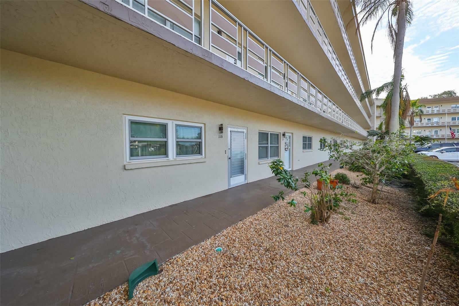 5725 80th Street N 116  St Petersburg FL 33709 photo