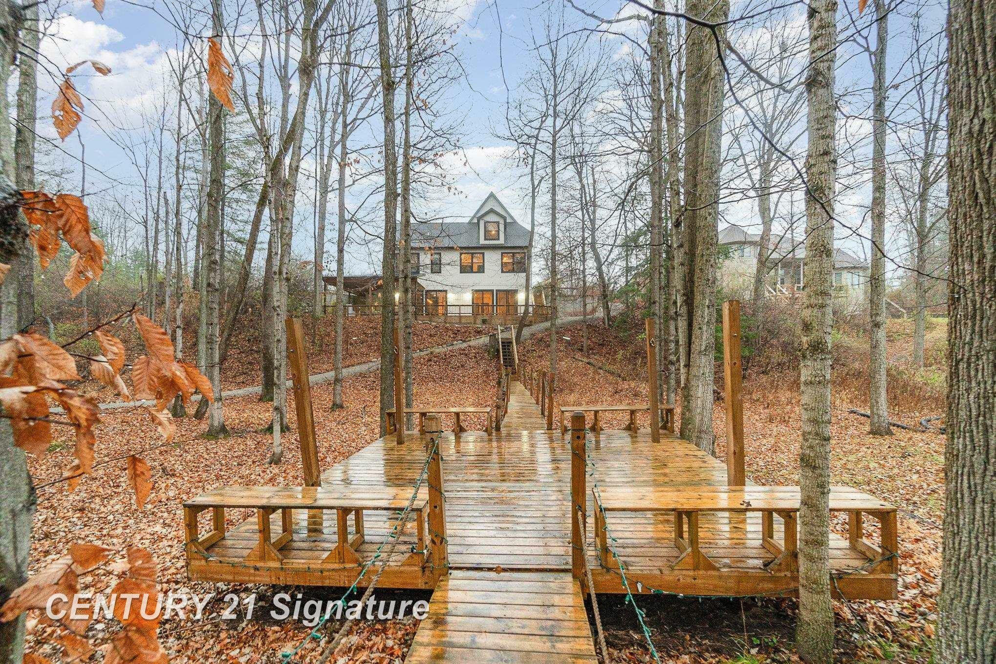 Property Photo:  717 W Mayfly Drive  MI 48612 