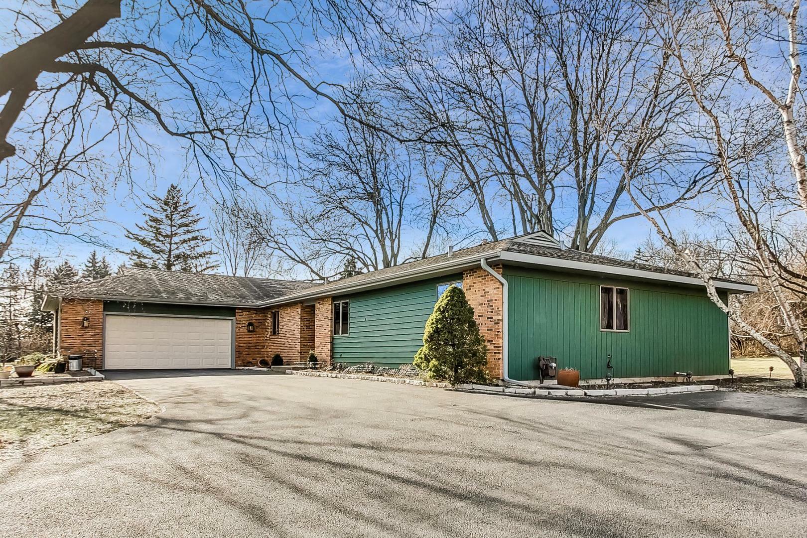 Property Photo:  2N730 Anderson Court N  IL 60185 