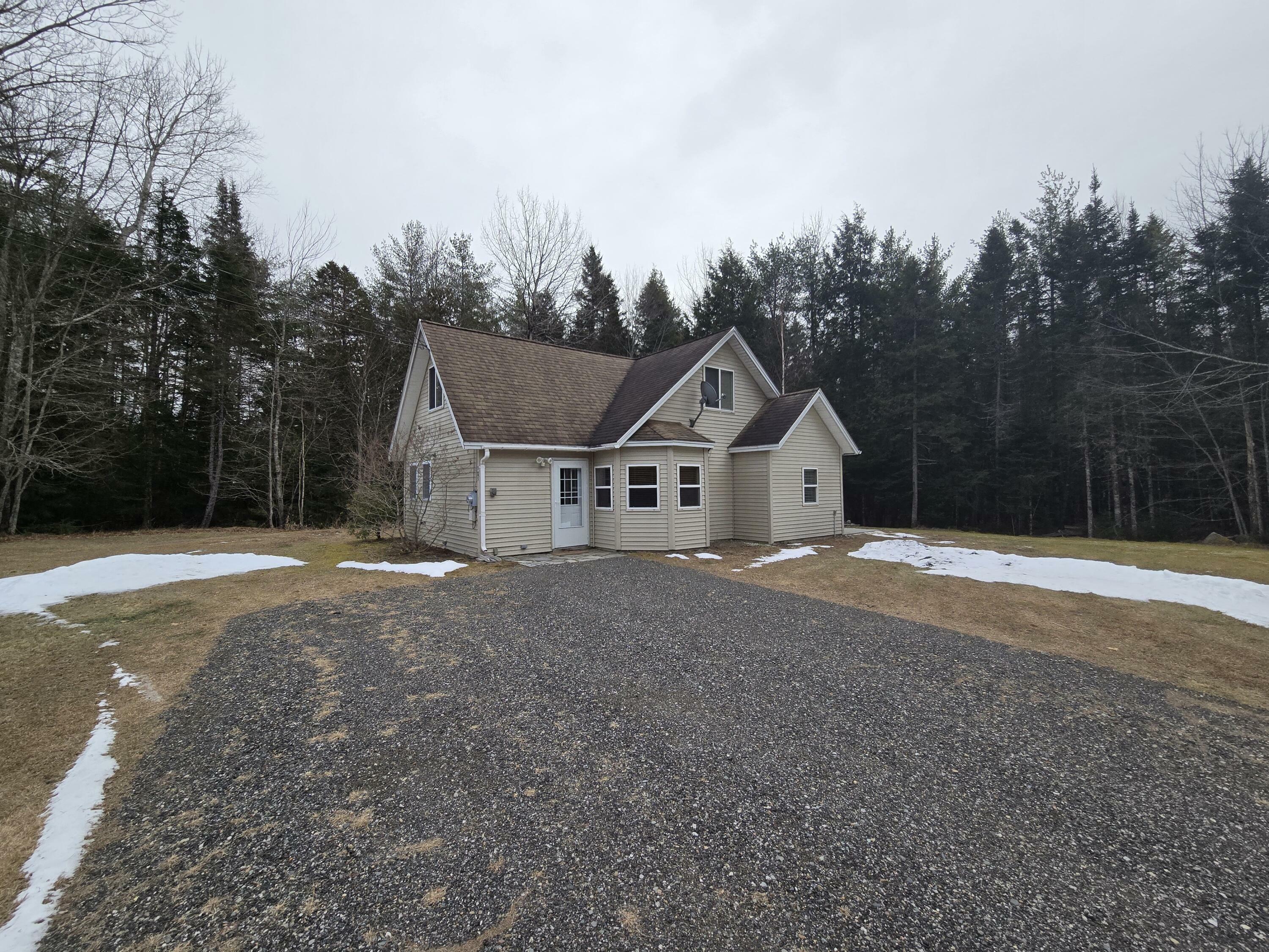 Property Photo:  583 County Road  ME 04461 