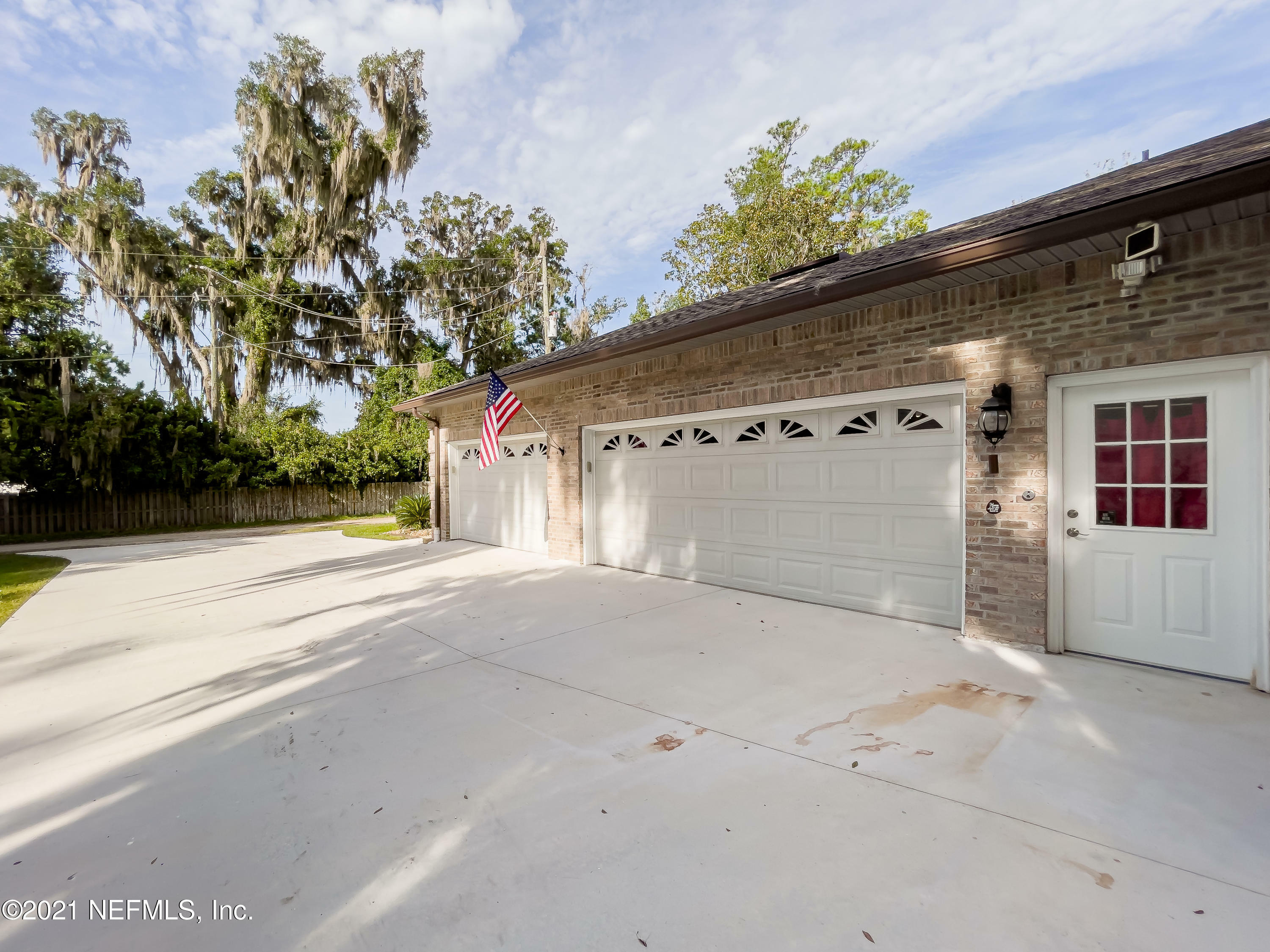 Property Photo:  721 Florida Street  FL 32003 