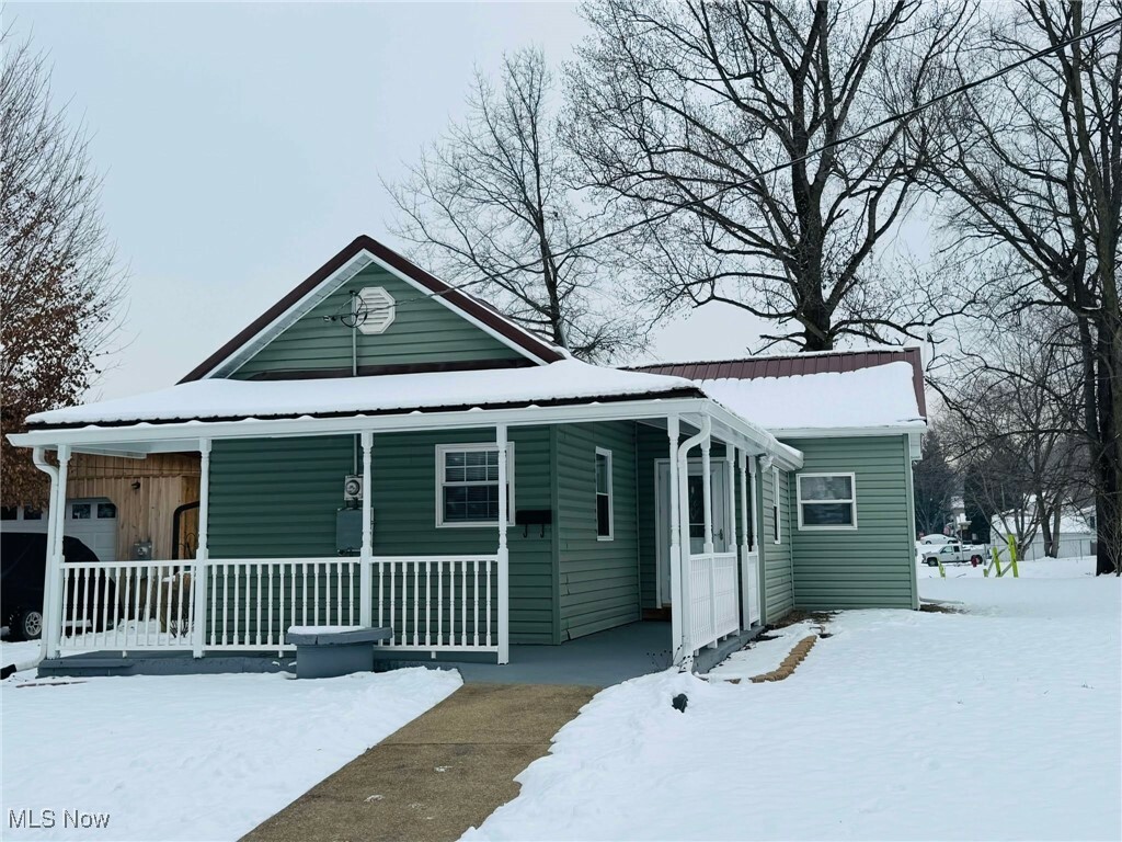 Property Photo:  150 Hickory Street  OH 43777 