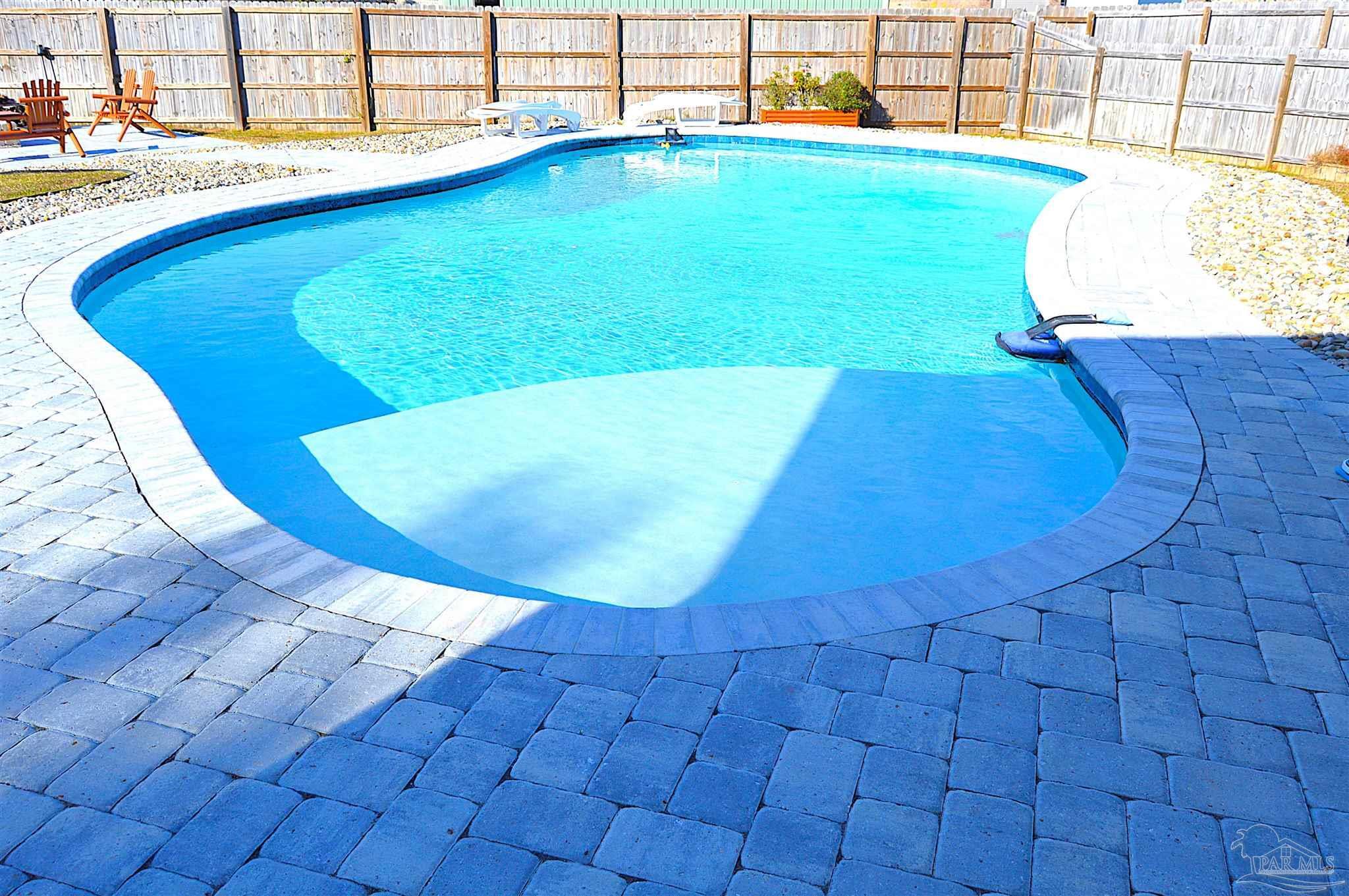 Property Photo: 4294 Pats Ct FL 32563