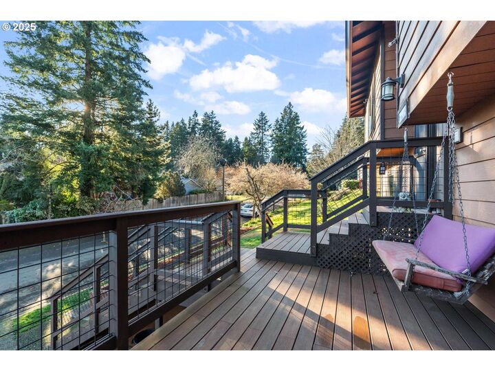 Property Photo:  8501 SW Iroquois Dr  OR 97062 