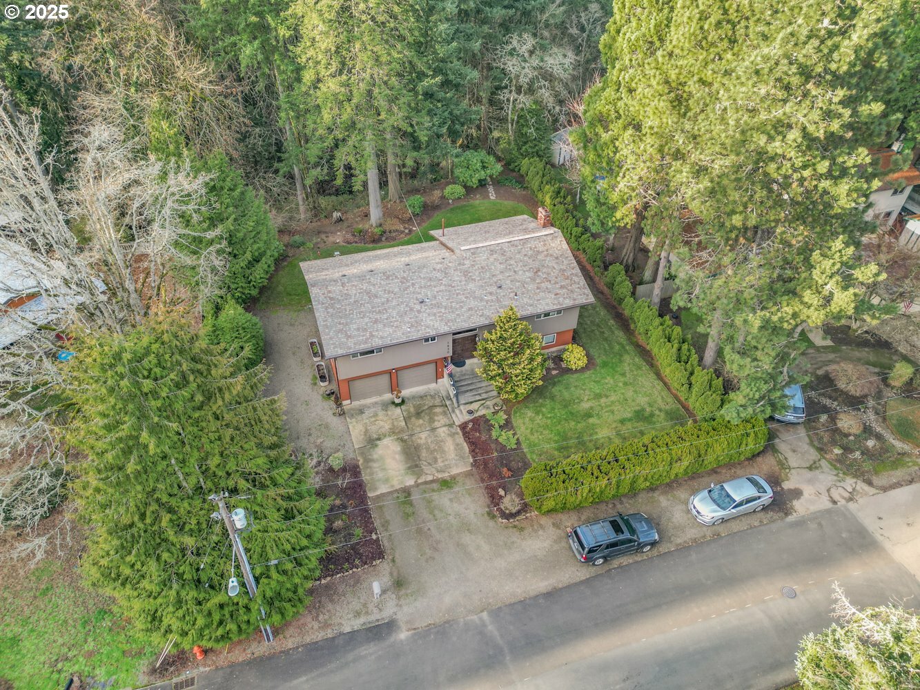 Property Photo:  1230 Madrona Dr  OR 97045 