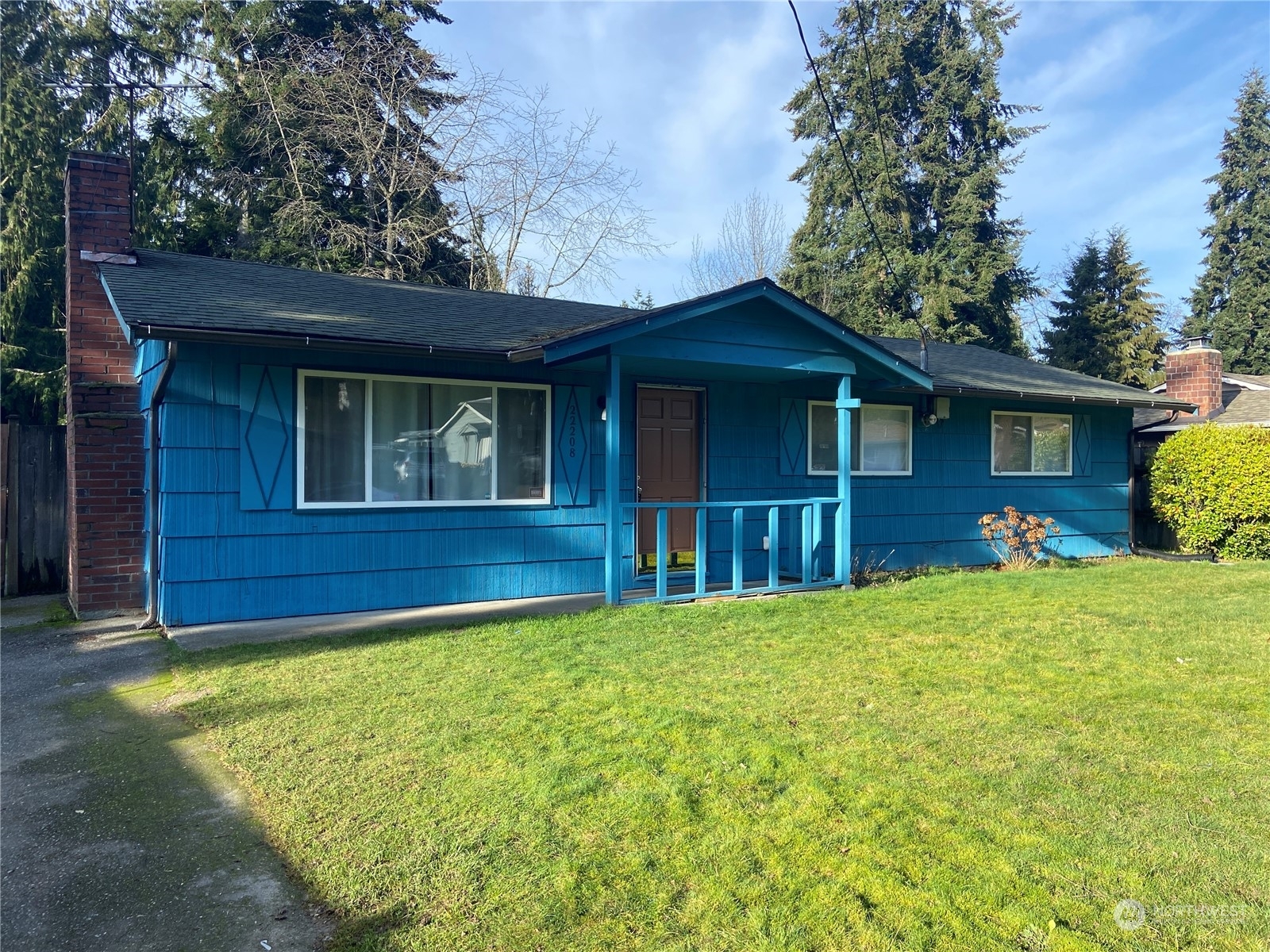 Property Photo:  22208  38th Avenue W  WA 98043 