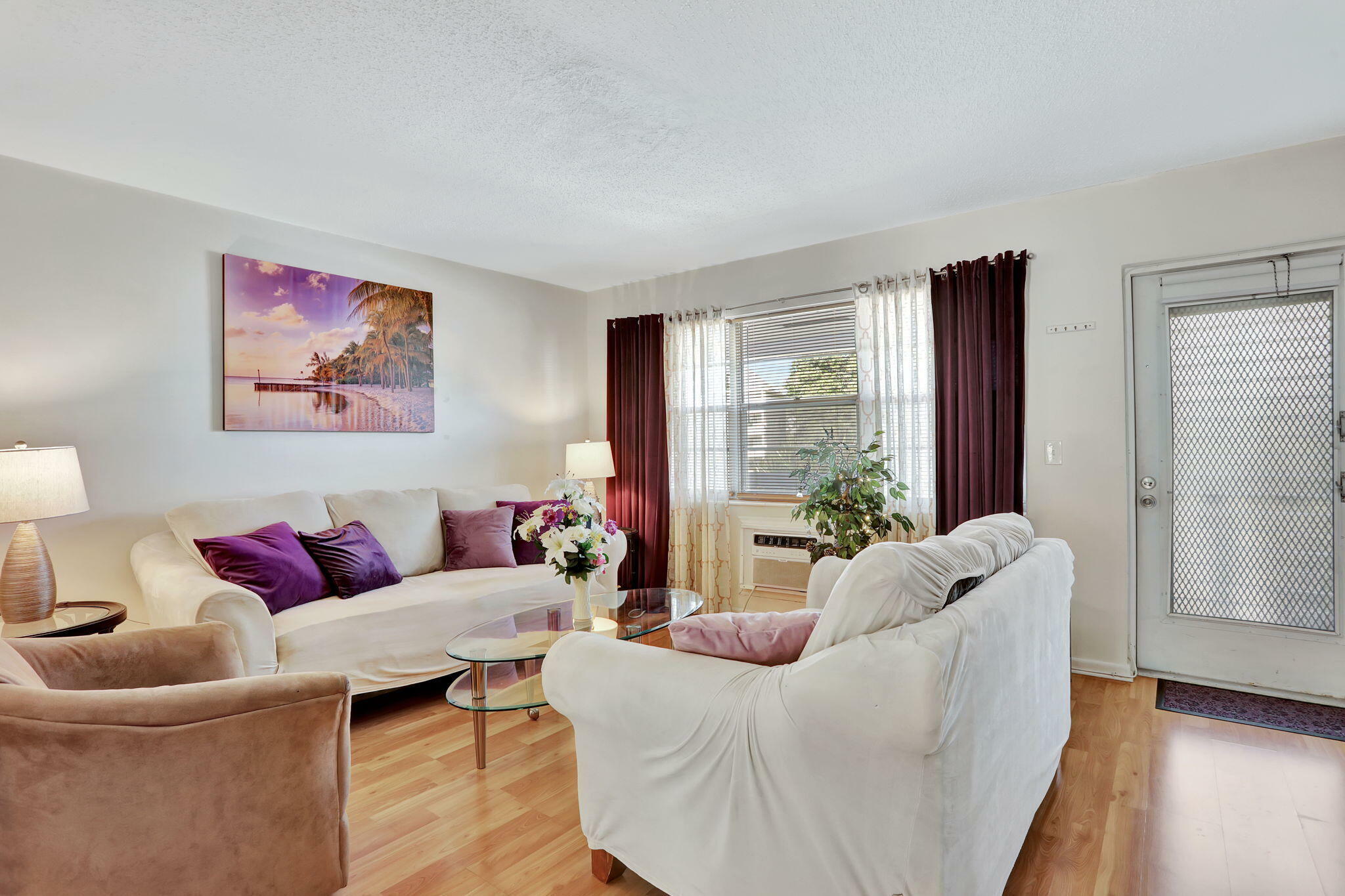 Property Photo: 86 Lyndhurst D FL 33442