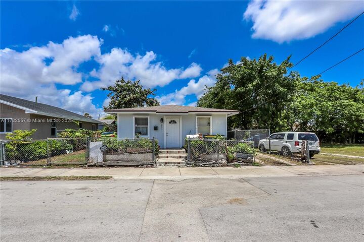 651 SW 5th St  Homestead FL 33030 photo