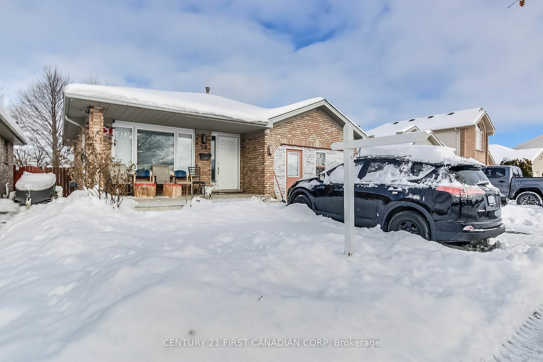 Property Photo:  34 Kristina Cres  ON N6E 3V5 