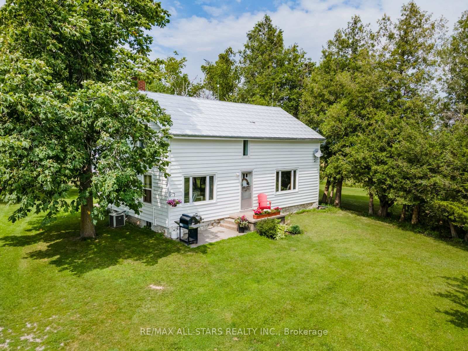 Property Photo: 2078 Concession 6 Road ON L0B 1J0