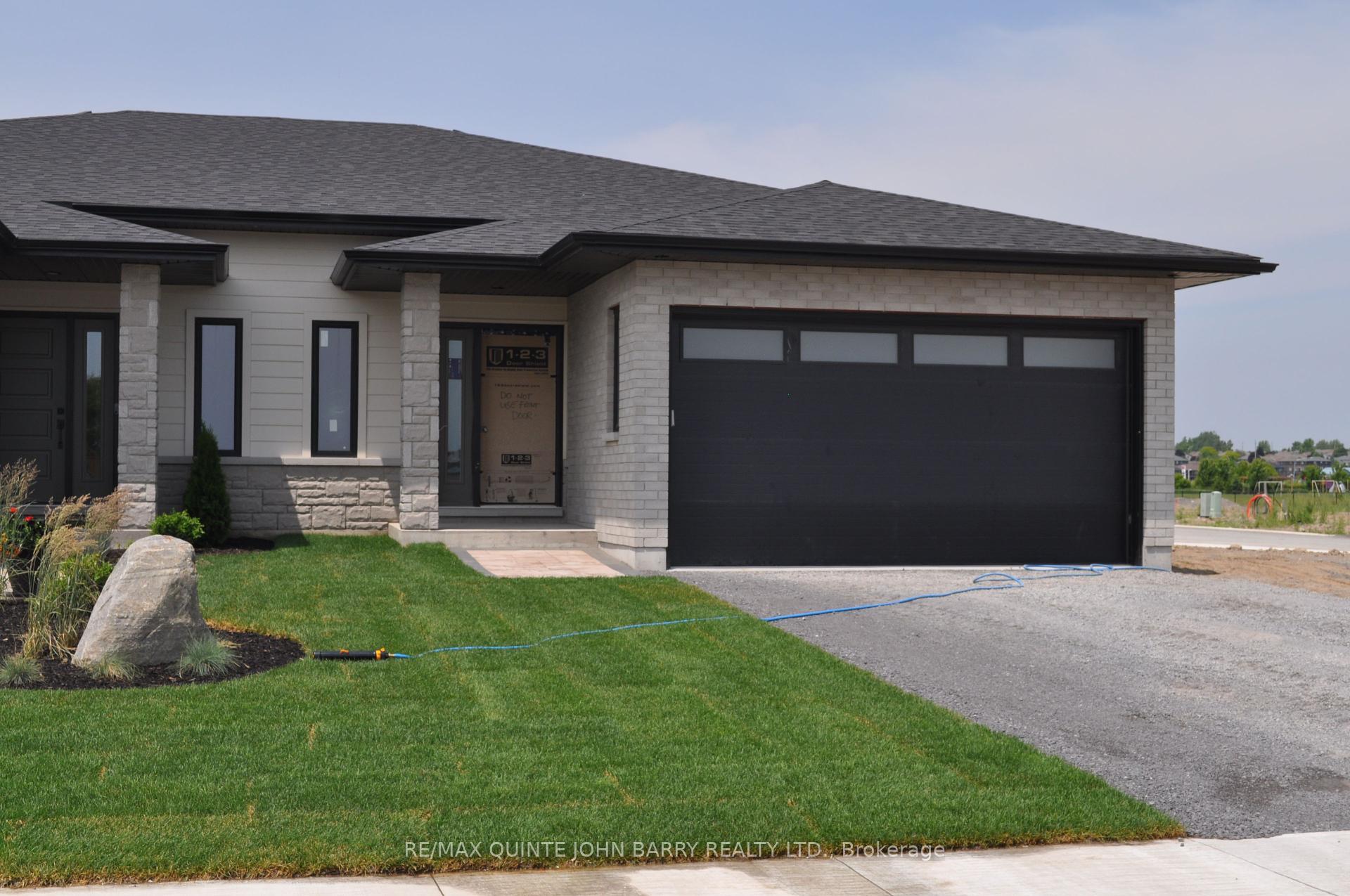 Photo de la propriété: 27 Parkland Circle Lot 42 ON K8V 0R3