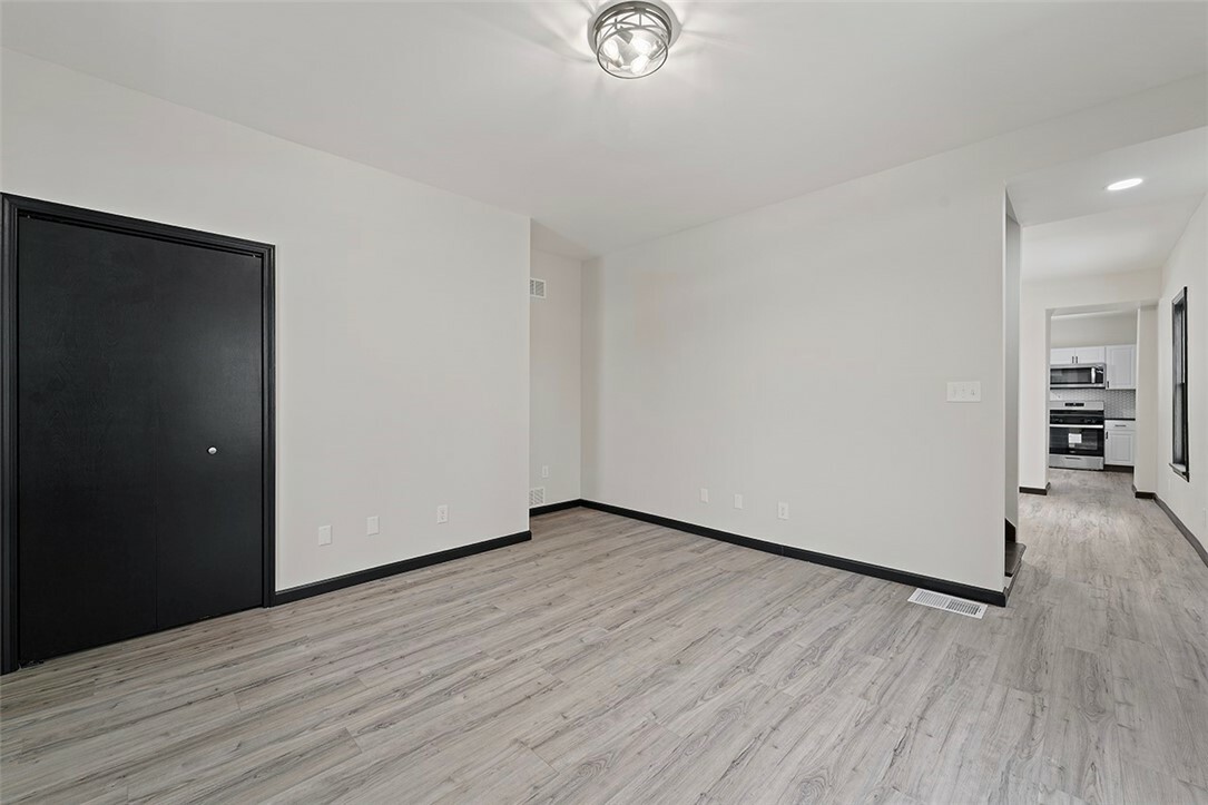 Property Photo:  1309 Bell Ave  PA 15104 