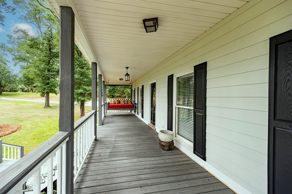 Property Photo:  102 Canuga Drive  GA 31763 