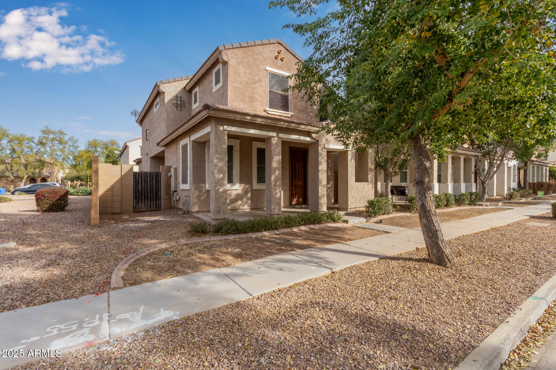 Property Photo: 4044 E Oakland Street AZ 85295
