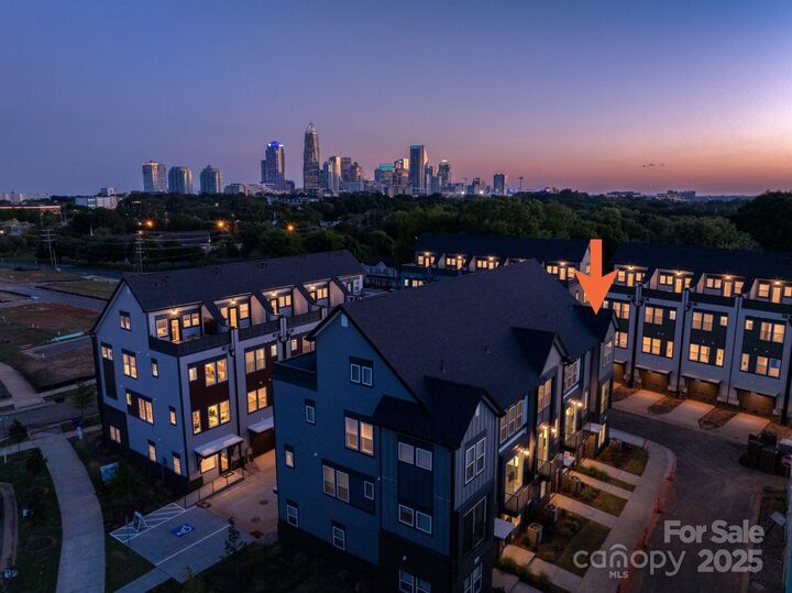 Property Photo: 1308 Walter Taylor Way Eqx0105 NC 28206