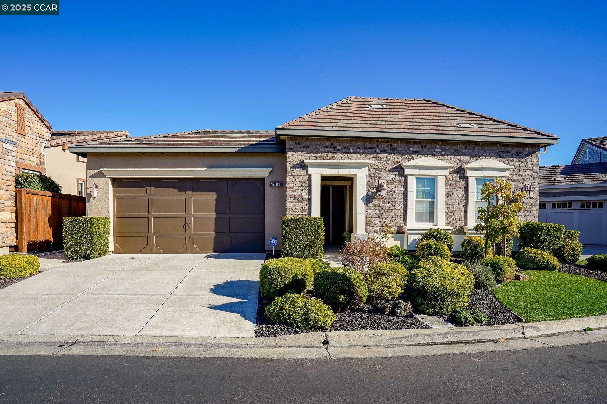 Property Photo: 1681 Gamay Ln CA 94513
