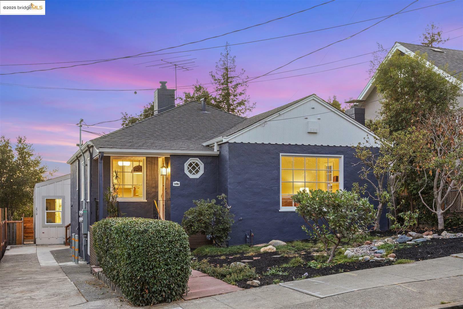 Property Photo:  2517 Damuth St  CA 94602 