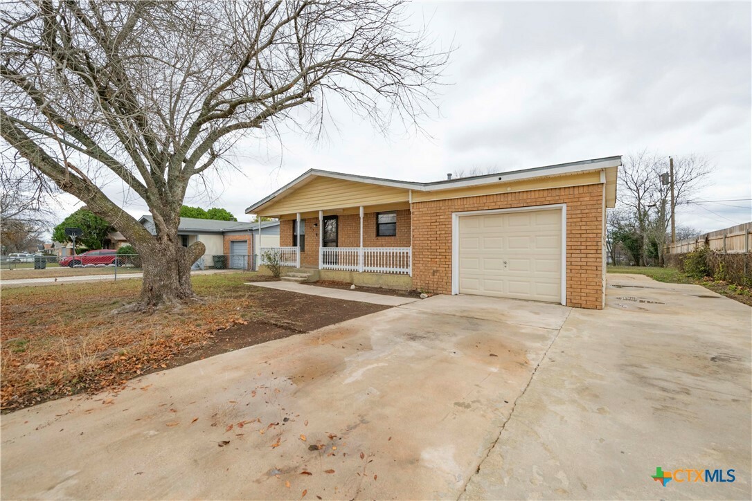 Property Photo:  1504 Anna Lee Drive  TX 76549 