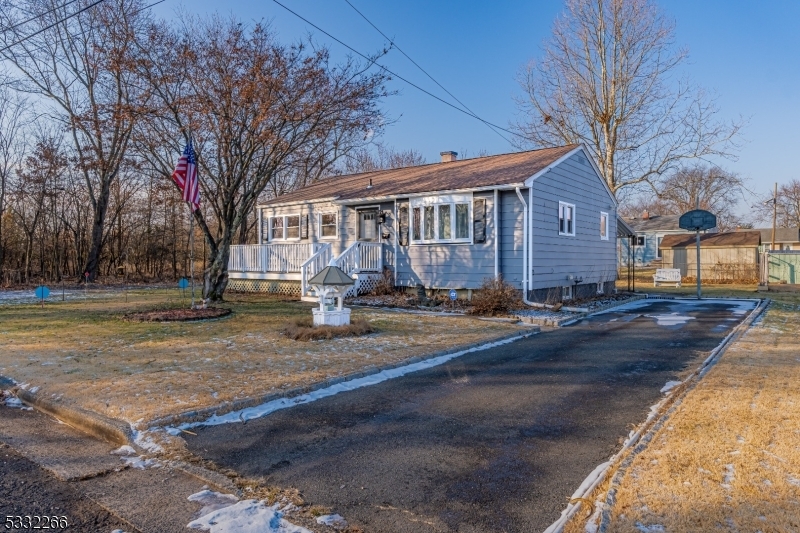 Property Photo:  24 Sydney Pl  NJ 08835 