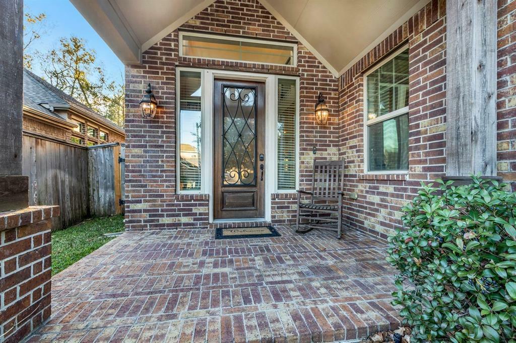 Property Photo: 18418 Hounds Lake Drive TX 77357