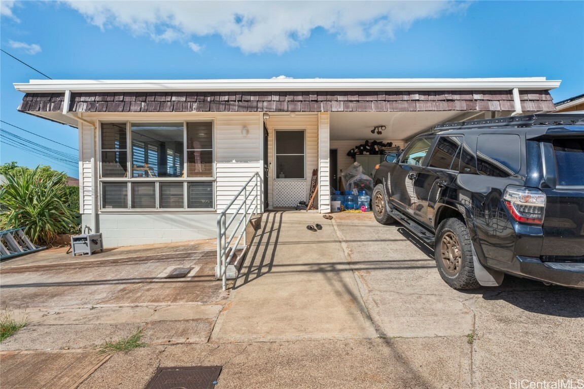 Property Photo:  622 11th Avenue  HI 96816 