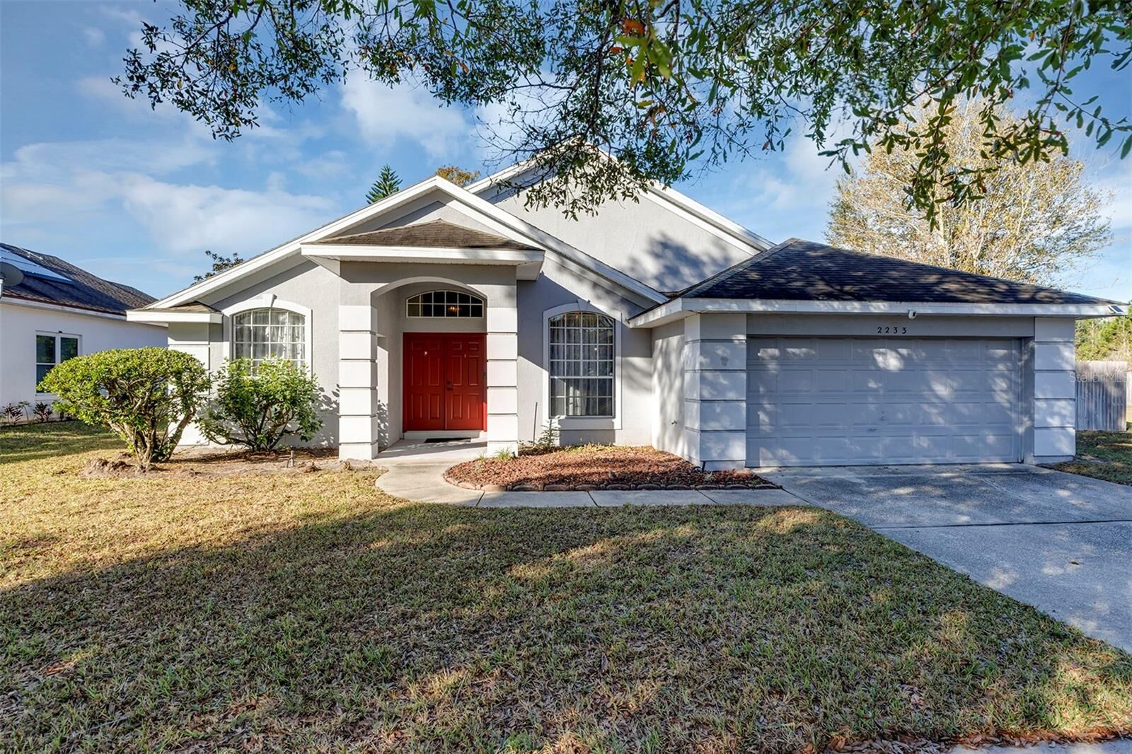 Property Photo: 2233 Laurel Pine Lane FL 32837