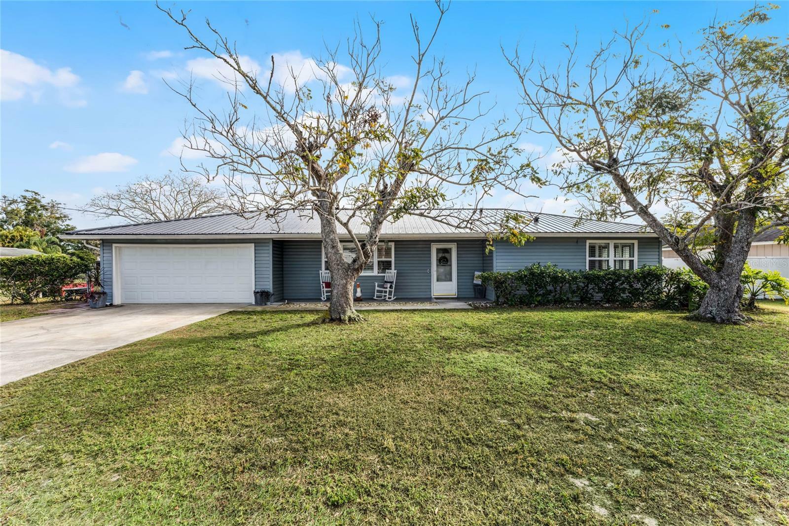 Property Photo:  119 Edgewater Drive  FL 34769 