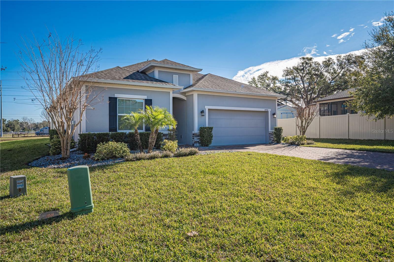 Property Photo: 24506 Woodhill Court FL 32776