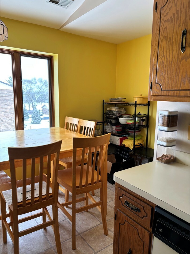 Property Photo:  5016 Circle Court 1112  IL 60418 