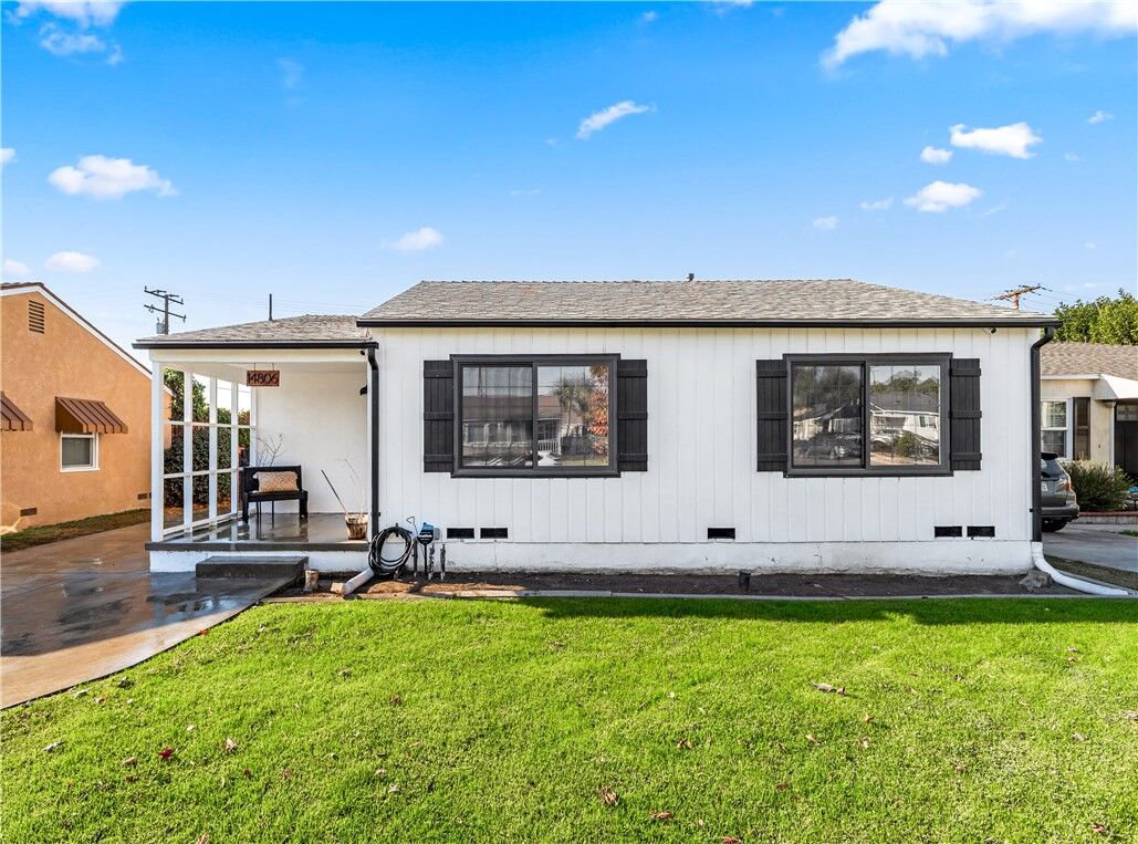 Property Photo:  14806 Starbuck Street  CA 90603 