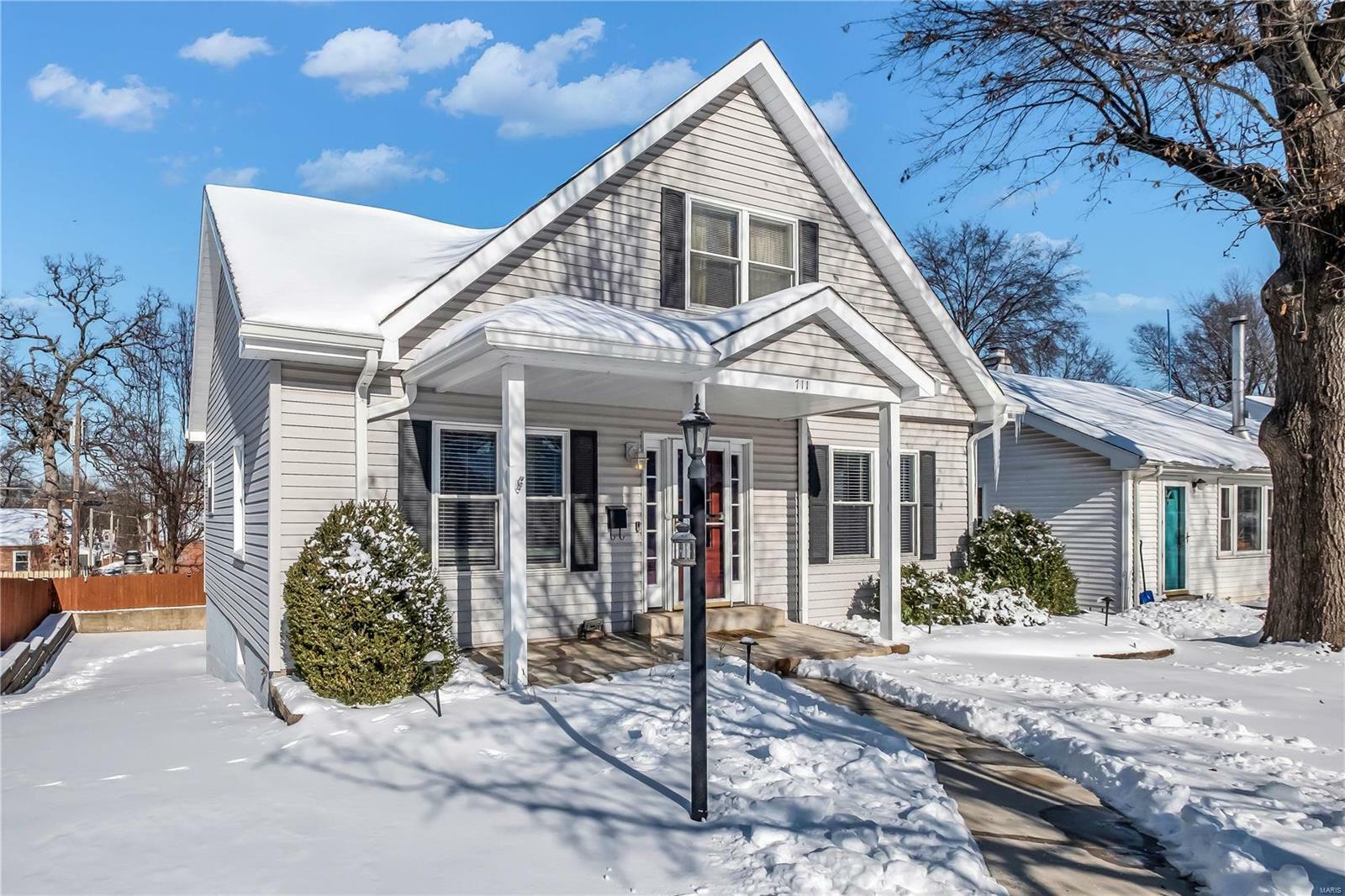 Property Photo:  711 Juanita Avenue  MO 63122 